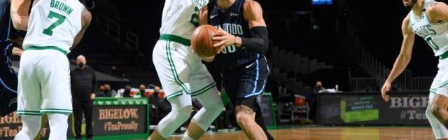 芒果体育-争夺戈登绿军暂时领跑 魔术锋线并非安吉唯一选择