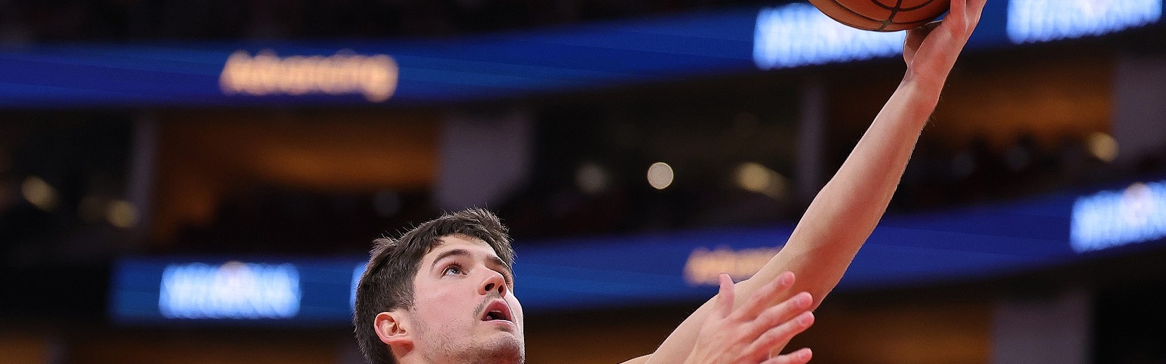 体育赛事直播-谢泼德本场砍至少15+5+10+5+2 NBA历史二年级球员第四人&amp;比肩伯德