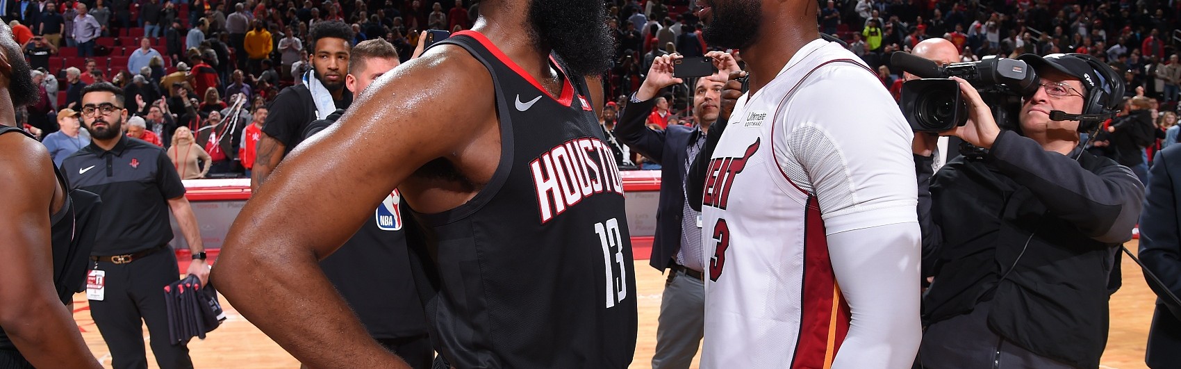 专业体育娱乐-维拉纽瓦：韦德季后赛比哈登强 但比数据哈登是更好的球员