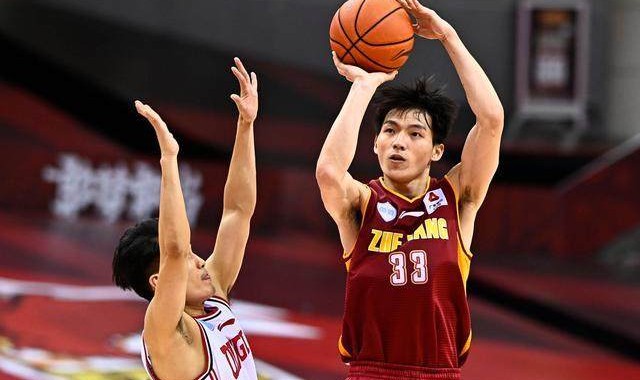 在线体育-浙江输球还折损大将 吴前本赛季撞上巨星墙？